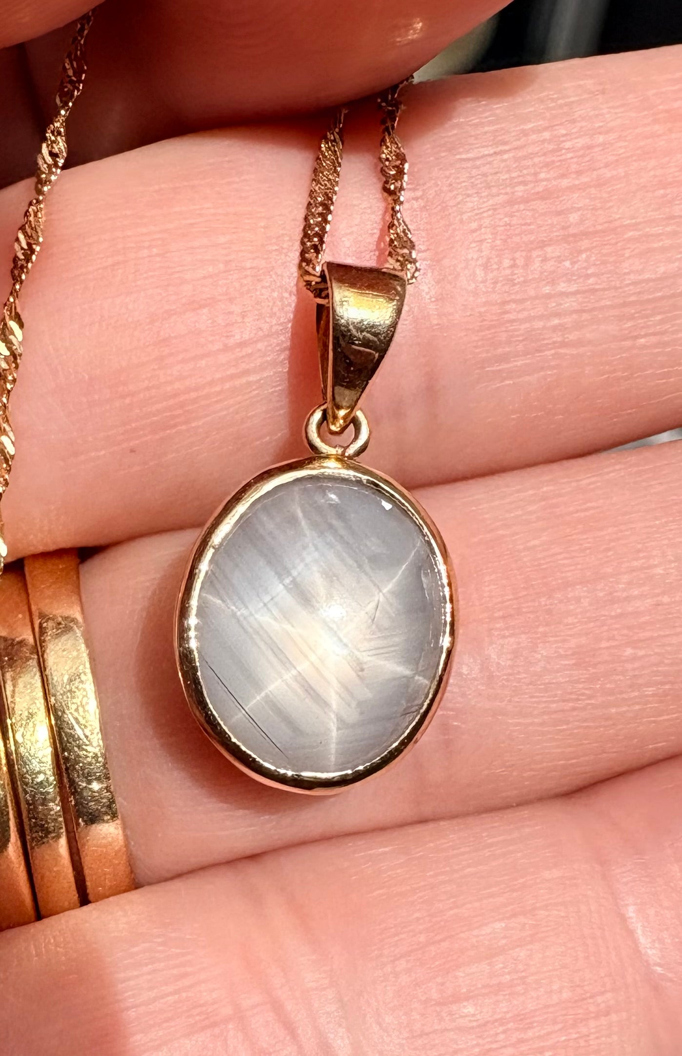 Vintage Natural Star Sapphire Pendant Necklace | 18ct Gold