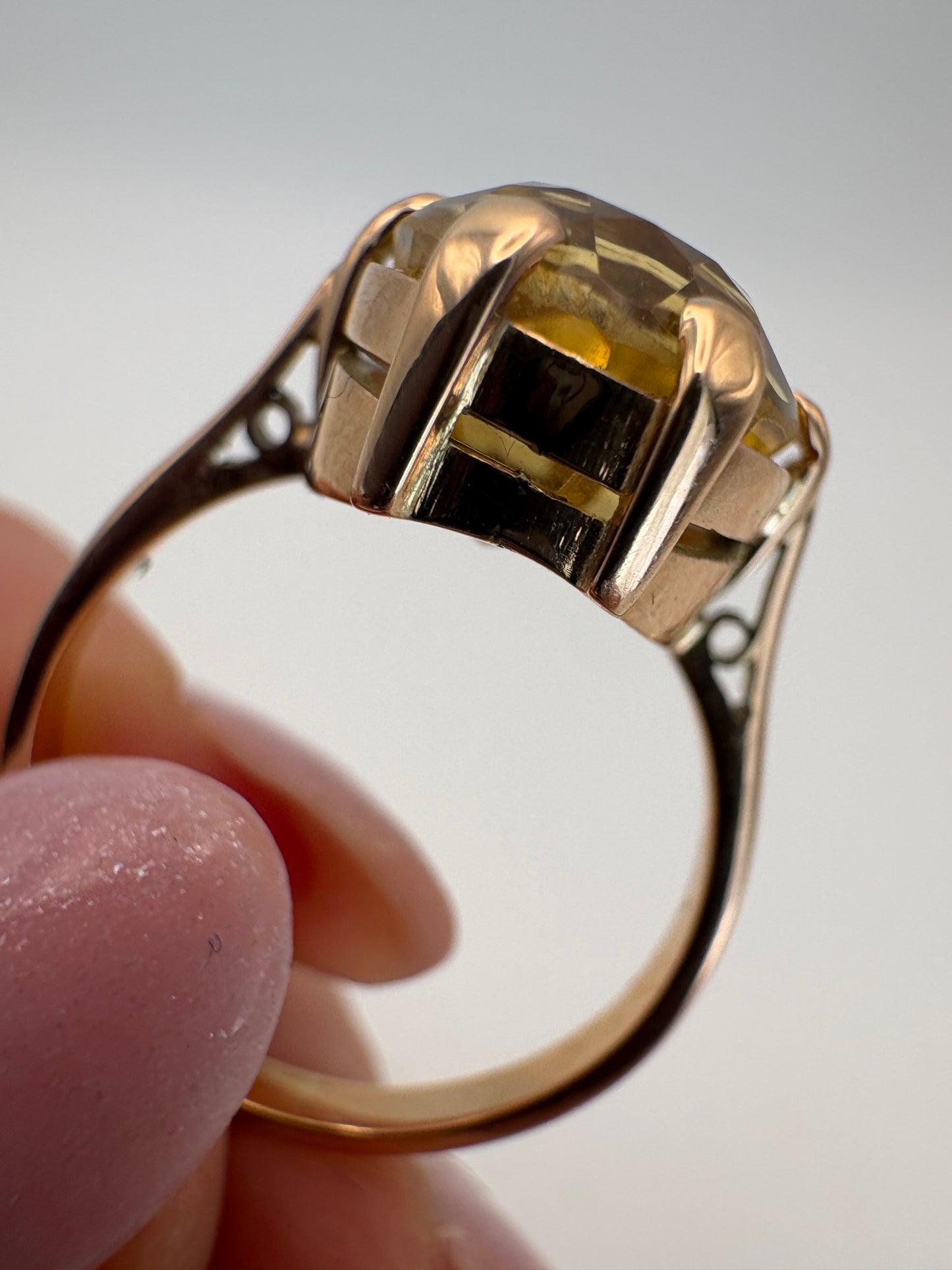 Vintage 9ct Yellow Gold Oval Citrine Statement Ring