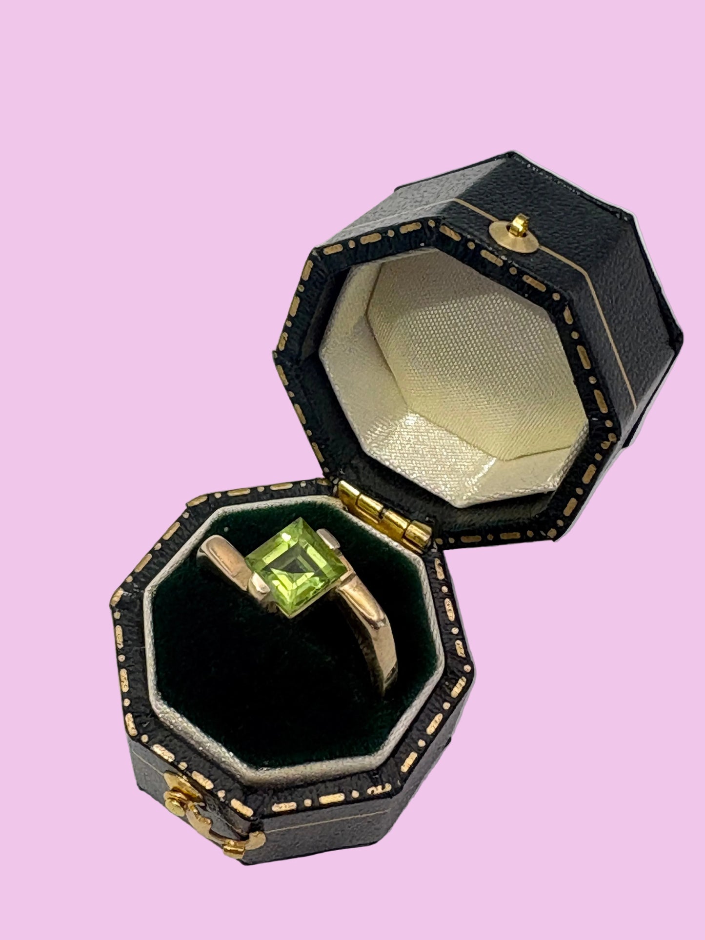 2005 Princess Cut Peridot Ring in 9ct Yellow Gold