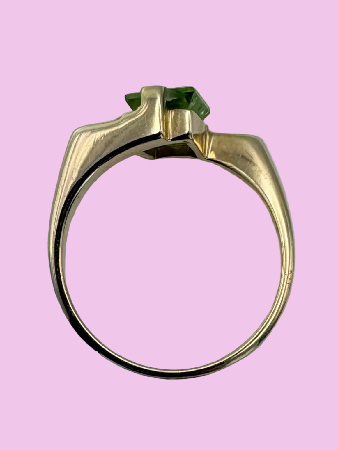 2005 Princess Cut Peridot Ring in 9ct Yellow Gold