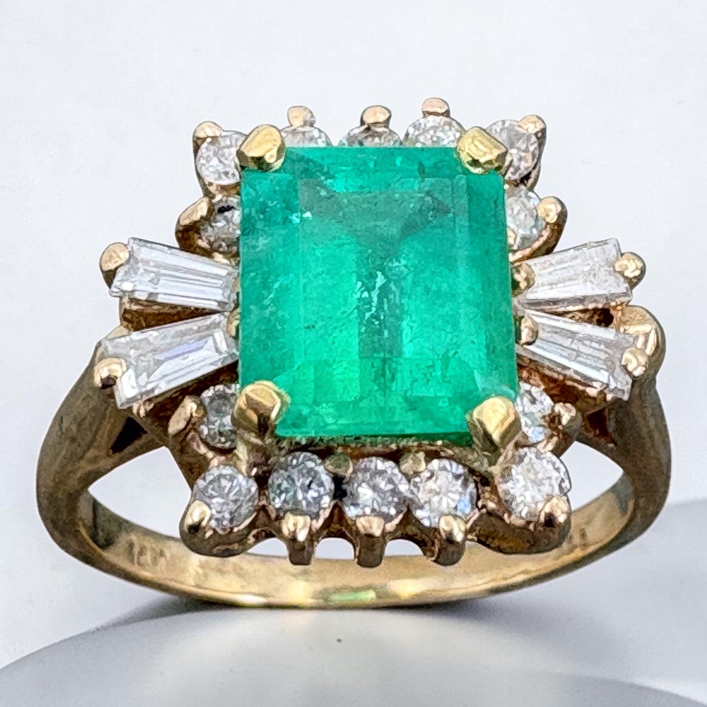 Vintage 14ct Gold 1.53ct Natural Emerald & Diamond Cluster Ring