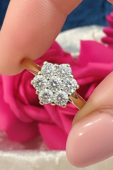 18ct Yellow Gold Diamond Daisy Ring